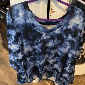 Lane Bryant winter weight v-neck tunic. Blue, grey and black. Size 22/24